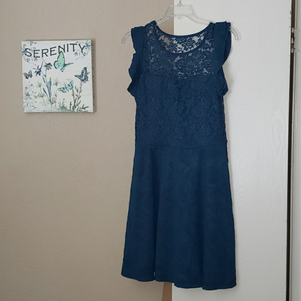 Beautiful Floral Lace Dress ##NWOT**Last Chance